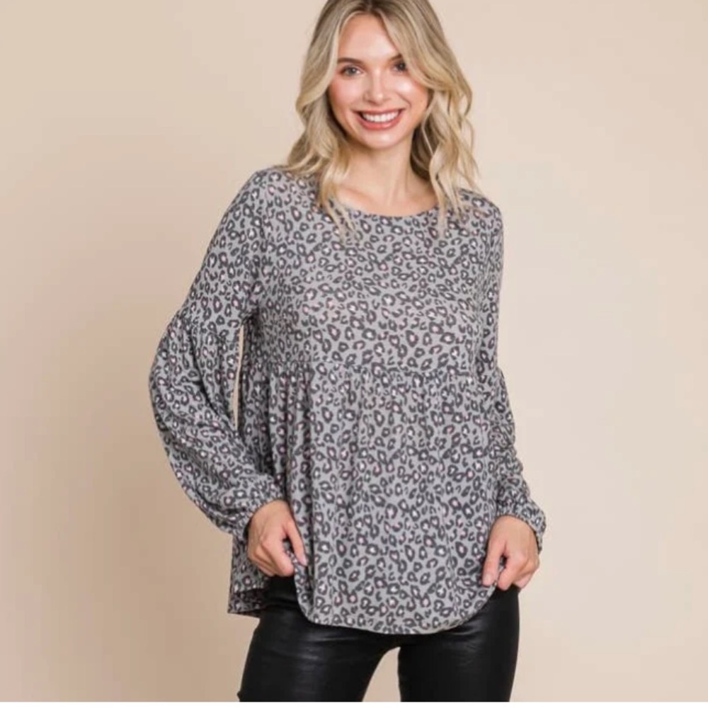 NWOT Cheetah Babydoll Printed Top